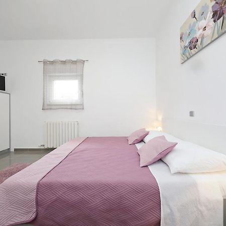 Apartmani Rudi Vir Eksteriør bilde