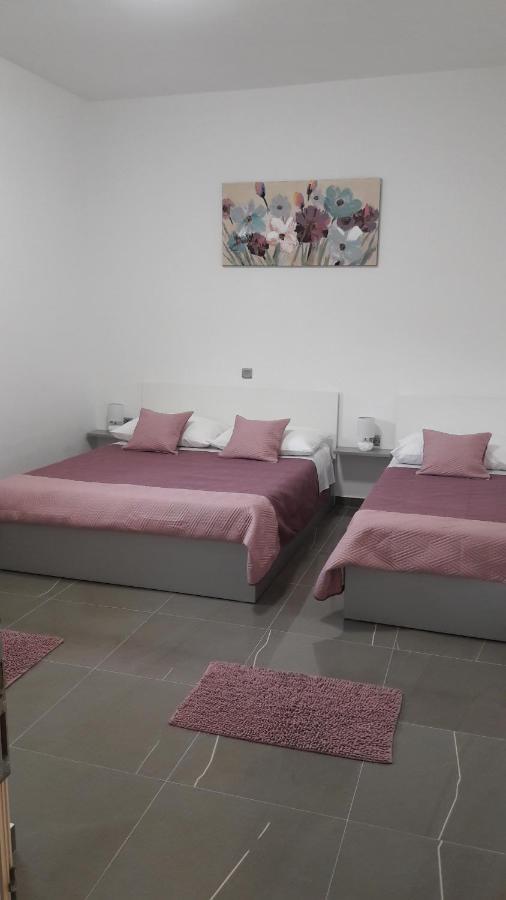 Apartmani Rudi Vir Eksteriør bilde
