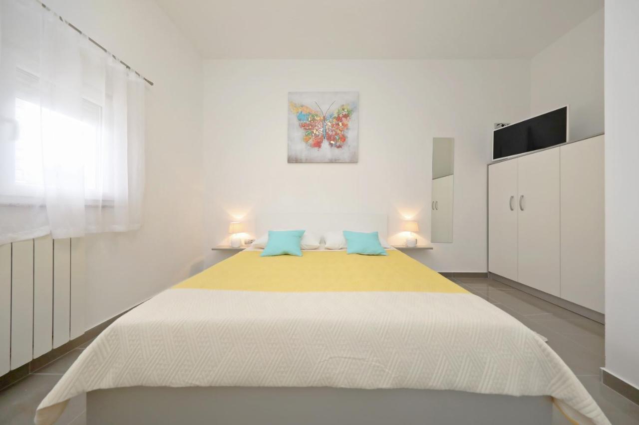 Apartmani Rudi Vir Eksteriør bilde